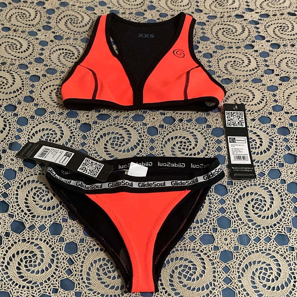 Glidesoul Bikini Top & Bikini Bottom